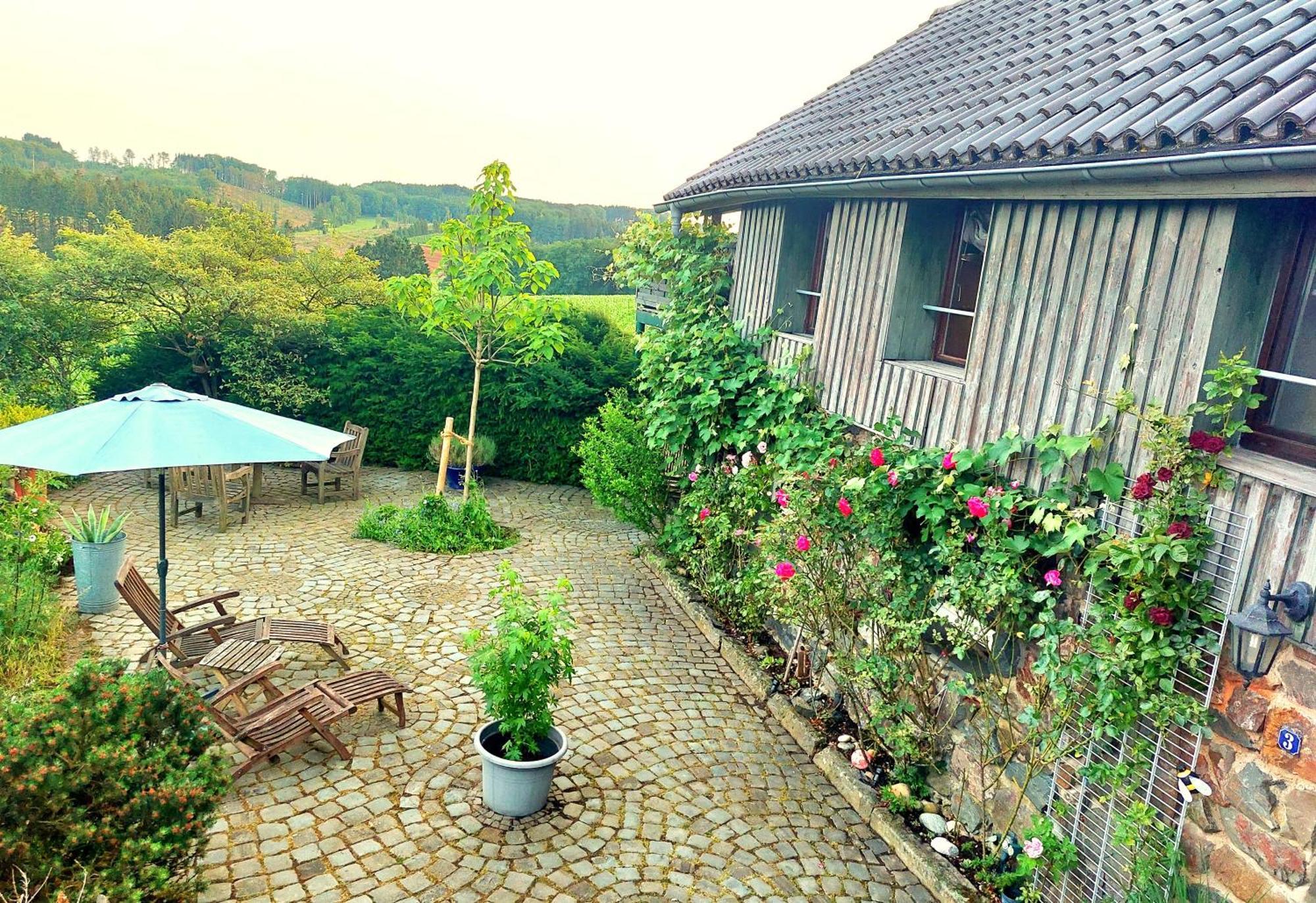 Kleines Haus Mitten In Der Natur Mit Eigener Terrasse Und Sonnenbalkon Halver Exterior photo