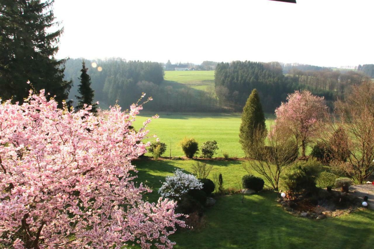 Kleines Haus Mitten In Der Natur Mit Eigener Terrasse Und Sonnenbalkon Halver Exterior photo